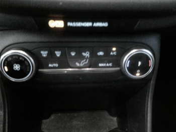 Photo 11 du bon plan FORD Fiesta 1.0 Flexifuel 95ch Titanium Business 5p occasion à 16900 €