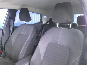 Photo 16 du bon plan FORD Fiesta 1.0 Flexifuel 95ch Titanium Business 5p occasion à 16900 €