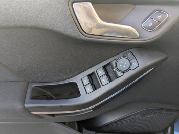 Photo 4 du bon plan FORD Fiesta 1.0 Flexifuel 95ch Titanium Business 5p occasion à 15950 €