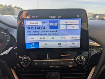 Photo 8 du bon plan FORD Fiesta 1.0 Flexifuel 95ch Titanium Business 5p occasion à 15950 €