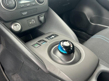 Photo 10 du bon plan NISSAN Leaf 150ch 40kWh Acenta 21.5 occasion à 12490 €