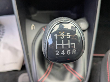 Photo 12 du bon plan FORD Fiesta 1.0 Flexifuel 95ch ST-Line X 5p occasion à 17990 €