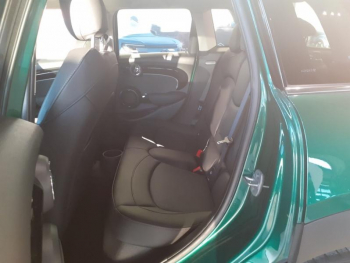 Photo 10 du bon plan MINI Mini 5 Portes Cooper 136ch  Essential BVA7 occasion à 24480 €