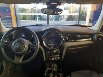 Photo 11 du bon plan MINI Mini 5 Portes Cooper 136ch  Essential BVA7 occasion à 24480 €