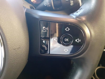 Photo 13 du bon plan MINI Mini 5 Portes Cooper 136ch  Essential BVA7 occasion à 24480 €