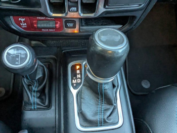 Photo 14 du bon plan JEEP Wrangler 2.0 T 380ch 4xe Rubicon Rock-Trac occasion à 49990 €