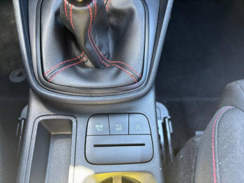 Photo 20 du bon plan FORD Fiesta 1.0 EcoBoost Hybrid 125ch ST-Line 5p occasion à 15990 €