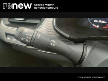 Photo 21 du bon plan RENAULT Arkana 1.6 E-Tech hybride 145ch Techno -22 occasion à 18490 €