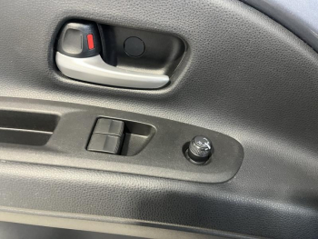 Photo 8 du bon plan TOYOTA Aygo X 1.0 VVT-i 72ch Design S-CVT Pack Zen occasion à 16390 €