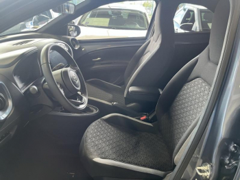 Photo 13 du bon plan TOYOTA Aygo X 1.0 VVT-i 72ch Design S-CVT Pack Zen occasion à 16390 €