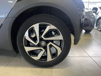 Photo 15 du bon plan TOYOTA Aygo X 1.0 VVT-i 72ch Design S-CVT Pack Zen occasion à 16390 €