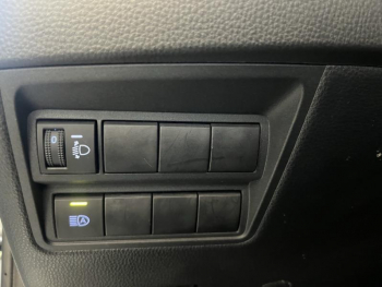 Photo 5 du bon plan TOYOTA Yaris Cross 116h Design AWD Pack Cargo occasion à 23390 €