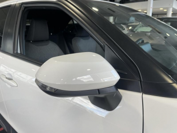 Photo 12 du bon plan TOYOTA Yaris Cross 116h Design AWD Pack Cargo occasion à 23390 €