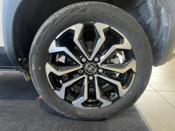 Photo 20 du bon plan TOYOTA Yaris Cross 116h Design AWD Pack Cargo occasion à 23390 €