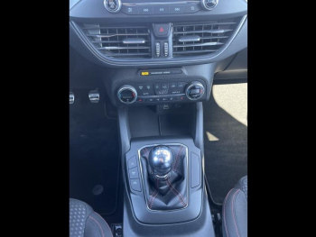 Photo 17 du bon plan FORD Focus 1.0 Flexifuel mHEV 125ch ST-Line Style occasion à 20590 €