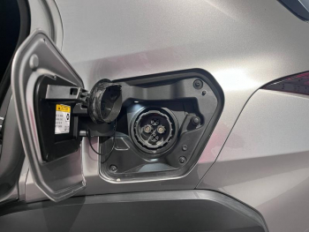 Photo 16 du bon plan LEXUS UX 300e Pack occasion à 17990 €