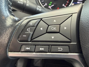 Photo 14 du bon plan NISSAN Qashqai II (J11) Ph2 1.5 dCi 115 N-Connecta DCT 20 occasion à 15490 €