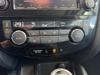 Photo 17 du bon plan NISSAN Qashqai II (J11) Ph2 1.5 dCi 115 N-Connecta DCT 20 occasion à 15490 €