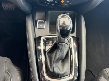 Photo 18 du bon plan NISSAN Qashqai II (J11) Ph2 1.5 dCi 115 N-Connecta DCT 20 occasion à 15490 €