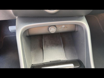 Photo 16 du bon plan VOLVO XC40 B4 197ch Ultimate DCT 7 occasion à 35990 €