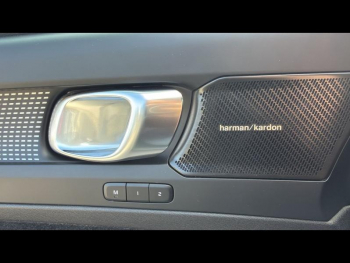 Photo 20 du bon plan VOLVO XC40 B4 197ch Ultimate DCT 7 occasion à 35990 €