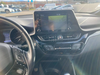 Photo 13 du bon plan TOYOTA C-HR 122h Dynamic Business 2WD E-CVT occasion à 17890 €