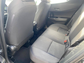 Photo 18 du bon plan TOYOTA C-HR 122h Dynamic Business 2WD E-CVT occasion à 17890 €