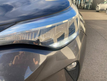 Photo 21 du bon plan TOYOTA C-HR 122h Dynamic Business 2WD E-CVT occasion à 17890 €