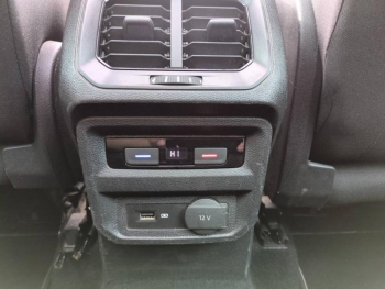 Photo 17 du bon plan VOLKSWAGEN Tiguan 2.0 TDI 150ch Carat DSG7 occasion à 18900 €