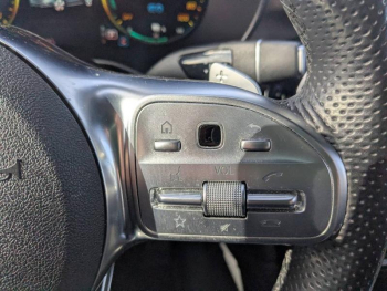 Photo 14 du bon plan MERCEDES-BENZ GLC 300 de 194+122ch AMG Line 4Matic 9G-Tronic occasion à 39900 €