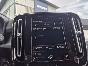 Photo 13 du bon plan VOLVO XC40 T4 Recharge 129 + 82ch Inscription Business DCT 7 occasion à 24900 €