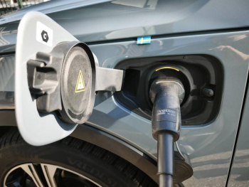 Photo 24 du bon plan VOLVO XC40 T4 Recharge 129 + 82ch Inscription Business DCT 7 occasion à 24900 €