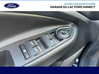 Photo 9 du bon plan FORD Kuga 1.5 TDCi 120ch Stop&Start Titanium 4x2 occasion à 14990 €