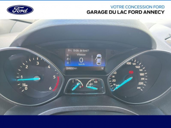 Photo 14 du bon plan FORD Kuga 1.5 TDCi 120ch Stop&Start Titanium 4x2 occasion à 14990 €