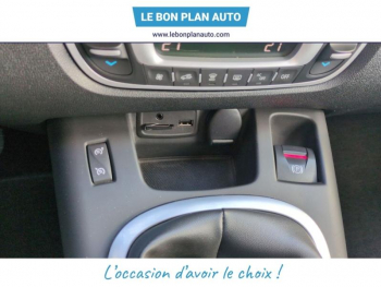 Photo 18 du bon plan RENAULT Scenic XMOD 1.6 dCi 130ch energy Bose eco² 2015 occasion à 12290 €