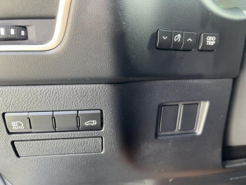 Photo 5 du bon plan LEXUS NX 300h 4WD Luxe Toit Ouvrant occasion à 20990 €