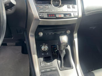 Photo 9 du bon plan LEXUS NX 300h 4WD Luxe Toit Ouvrant occasion à 20990 €