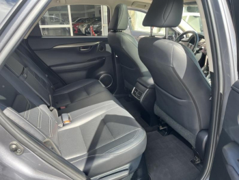 Photo 10 du bon plan LEXUS NX 300h 4WD Luxe Toit Ouvrant occasion à 20990 €