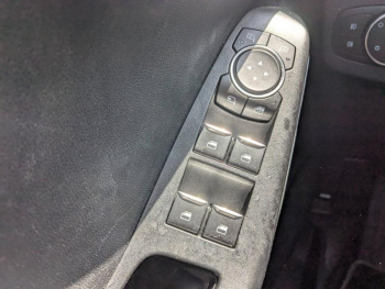 Photo 12 du bon plan FORD Puma 1.0 EcoBoost 125ch mHEV Titanium occasion à 15386 €