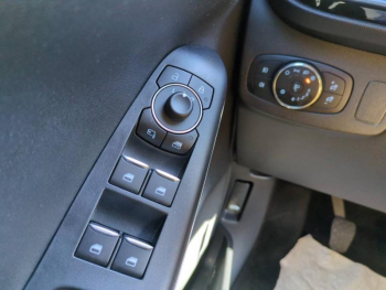 Photo 13 du bon plan FORD Puma 1.0 Flexifuel 125ch S&S mHEV Titanium occasion à 17990 €