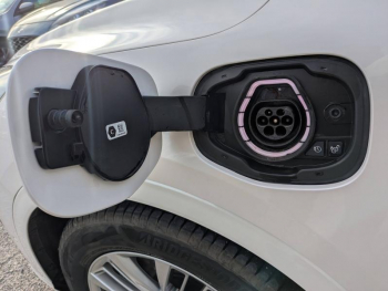 Photo 13 du bon plan FORD Kuga 2.5 Duratec 225ch PHEV Vignale BVA occasion à 22811 €