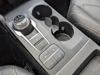 Photo 23 du bon plan FORD Kuga 2.5 Duratec 225ch PHEV Vignale BVA occasion à 22811 €