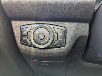 Photo 12 du bon plan FORD Transit Courier VUL 1.0E 100ch Stop&Start Limited occasion à 13842 €