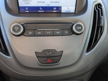 Photo 19 du bon plan FORD Transit Courier VUL 1.0E 100ch Stop&Start Limited occasion à 13842 €