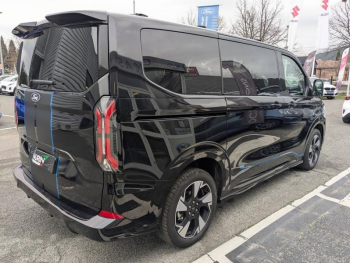 Photo 3 du bon plan FORD Tourneo Custom 340 L1H1 2.5 Duratec 232ch Hybride rechargeable Sport CVT occasion à 65421 €