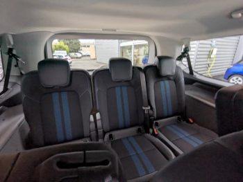 Photo 8 du bon plan FORD Tourneo Custom 340 L1H1 2.5 Duratec 232ch Hybride rechargeable Sport CVT occasion à 65421 €
