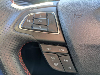 Photo 16 du bon plan FORD EcoSport 1.0 EcoBoost 125ch ST-Line 7cv occasion à 16954 €