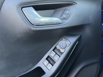 Photo 16 du bon plan FORD Puma 1.0 Essence/EcoBoost 125ch mHEV Titanium occasion à 15980 €