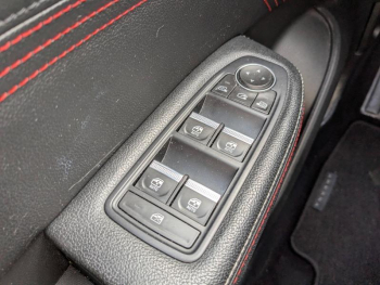 Photo 17 du bon plan RENAULT Arkana 1.6 E-Tech 145ch RS Line -21B occasion à 19831 €