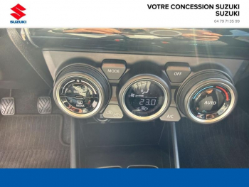Photo 15 du bon plan SUZUKI Swift 1.2 Dualjet Hybrid 83ch Pack AllGrip occasion à 16990 €